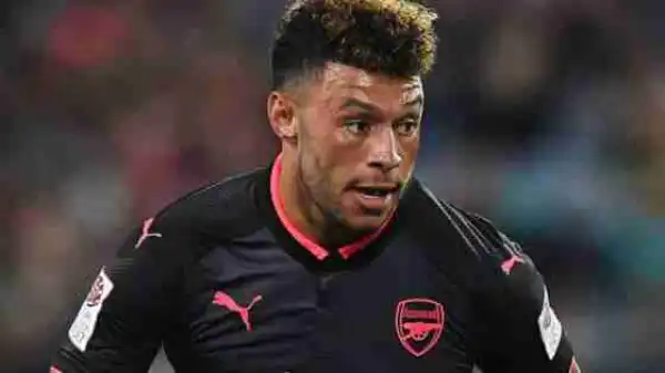 Transfer News!! Chelsea Make £25M To Sign Arsenal Star Chamberlain